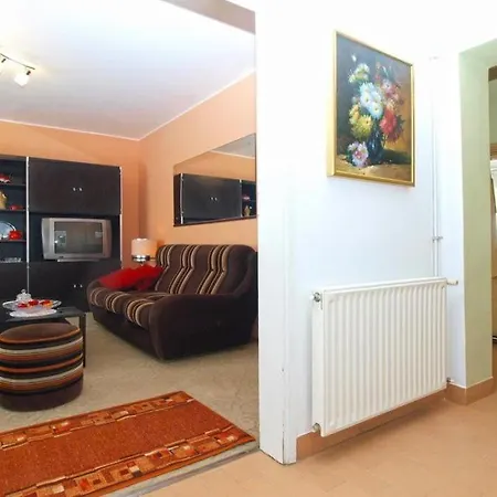 Апартаменты Leni Пула