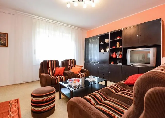 Leni Апартаменты *