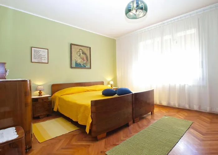 Leni Апартаменты *