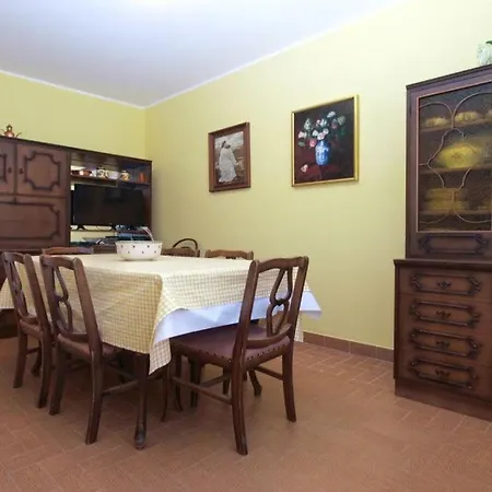 Apartment Leni Pula